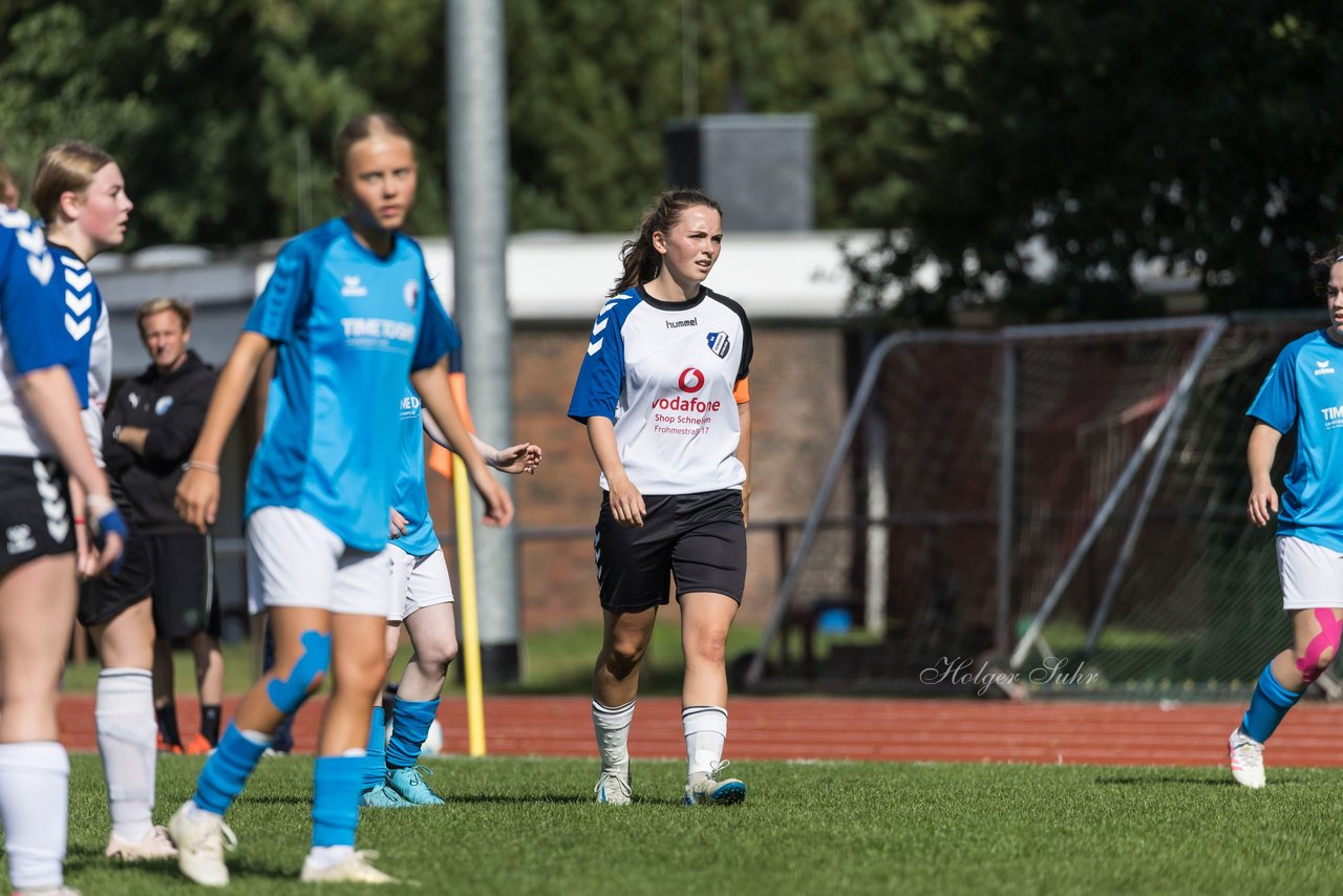 Bild 198 - wBJ VfL Pinneberg - Germania Schnelsen : Ergebnis: 15:1